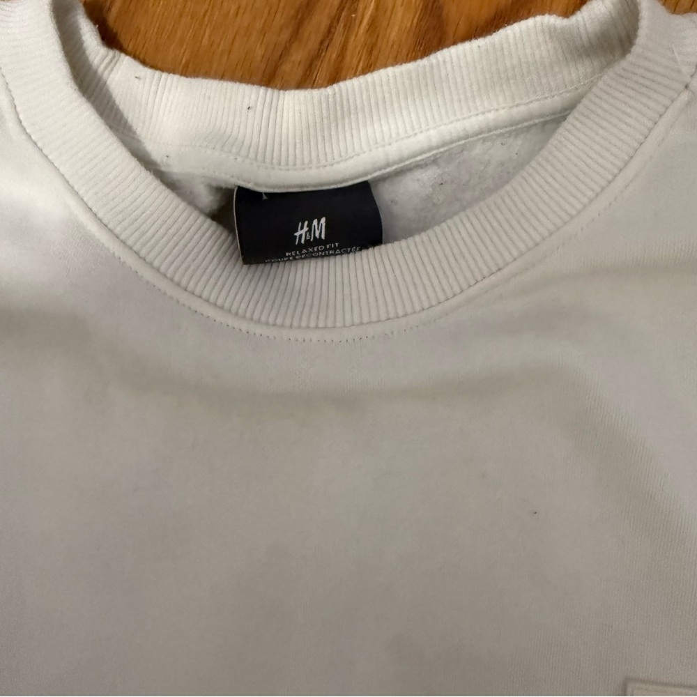 H&M Cream Crewneck Sweatshirt Women’s XL - Picture 4 of 10